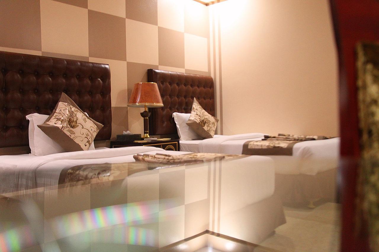 Beatrice Hotel Kinshasa Esterno foto