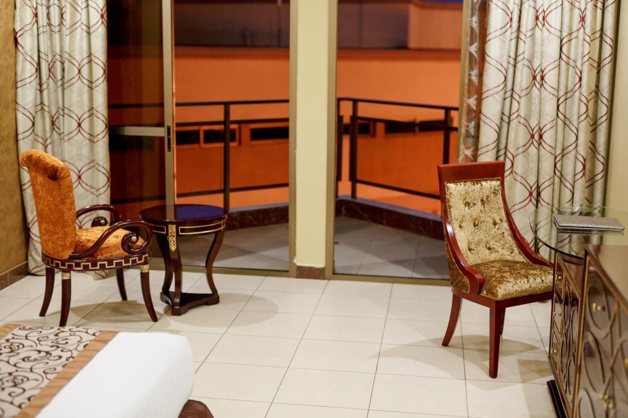 Beatrice Hotel Kinshasa Esterno foto
