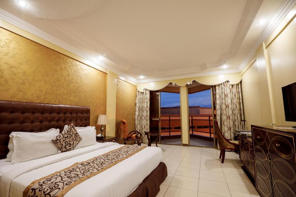 Beatrice Hotel Kinshasa Esterno foto